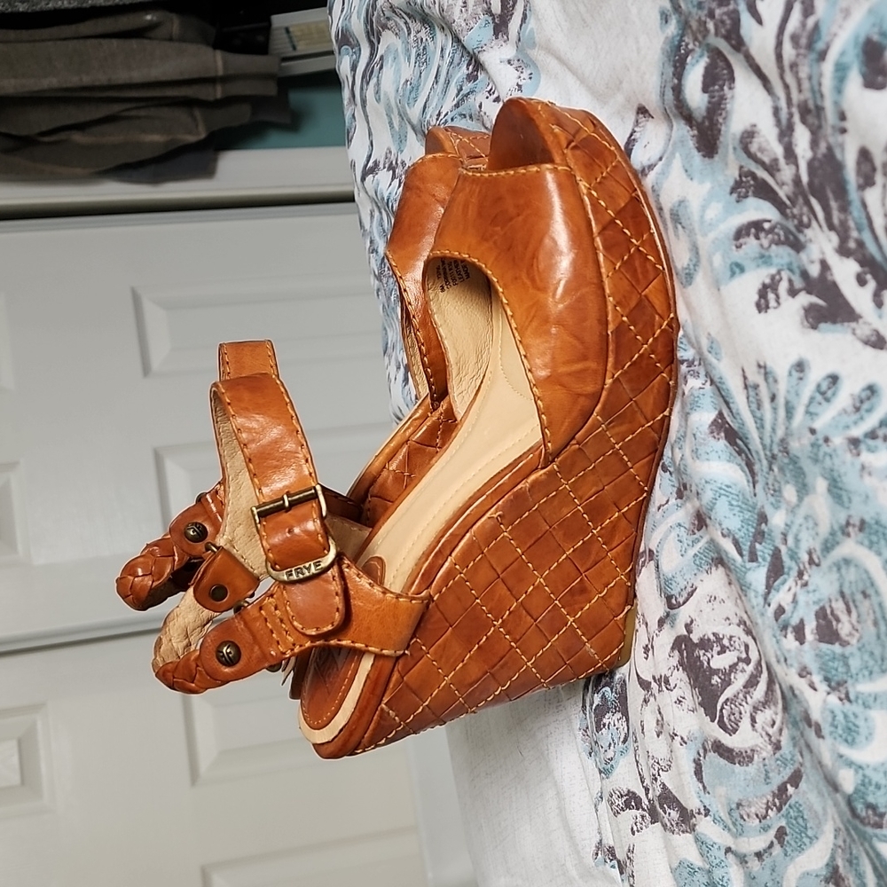 Frye Corrina Woven wedges